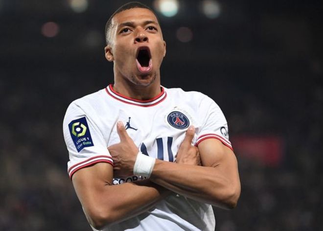 徐根宝：铜牌总比没牌好；希望上海能出现超过武磊的球员（徐根宝：拿到铜牌胜过空手而归，盼上海涌现比武磊更强的新星）