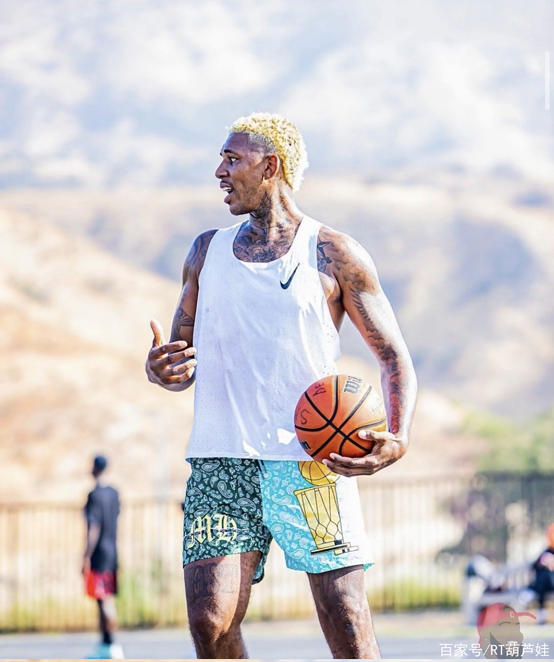 2025中冠奖项公布：厦门队张越包揽最佳球员、最佳射手（2025中冠奖项出炉：厦门队张越荣膺最佳球员并获最佳射手）