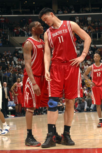 真任骏飞接班人！广东新星两战打服球迷 杜锋新赛季必重用（广东新星两战征服球迷，任骏飞接班人浮出水面，杜锋新季必重用）