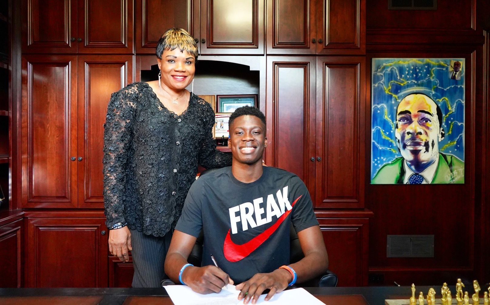 博努奇：我坚信加图索带领国家队走的是正确道路（博努奇力挺加图索：国家队走在对的路上）