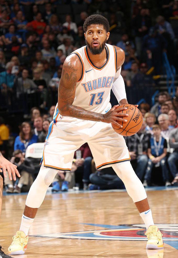 状态低迷！热刺遭遇各项赛事三连败，近7场仅取1胜（热刺陷颓势，各线三连败，近7战仅收一胜）